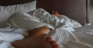 how_does_alcohol_affect_sleep